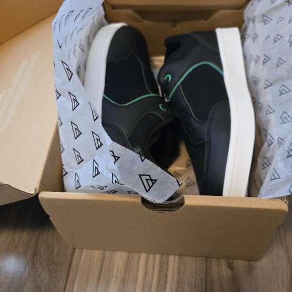 New Ripzone Slip-On Kids/Youth Shoes - Size 5 - Picture 4 of 5